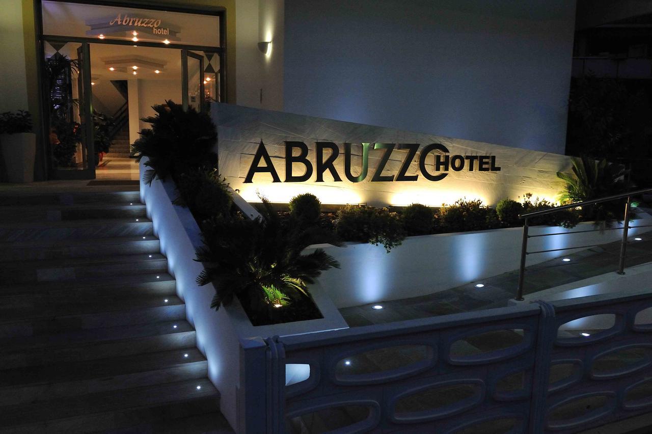 Hotel Abruzzo Pineto Exterior photo