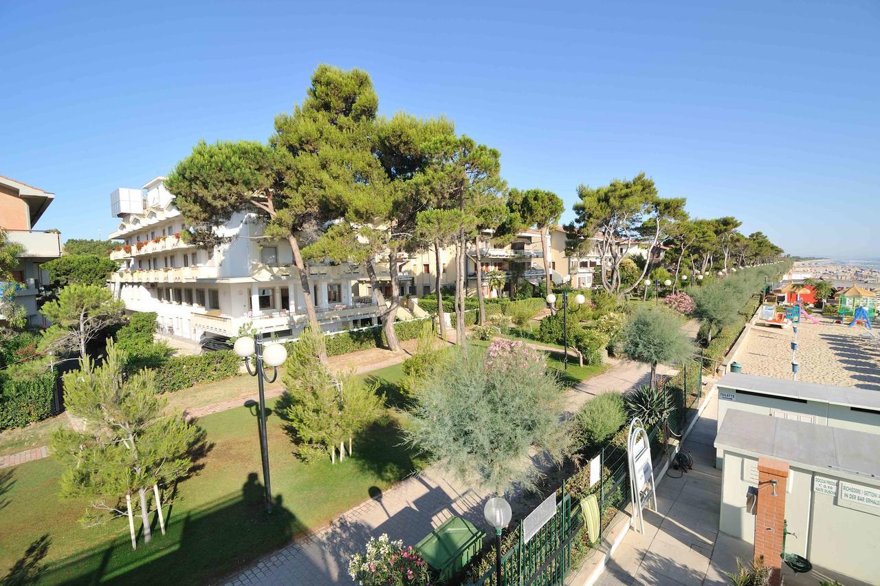 Hotel Abruzzo Pineto Exterior photo