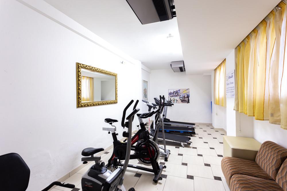 Hotel Abruzzo Pineto Exterior photo